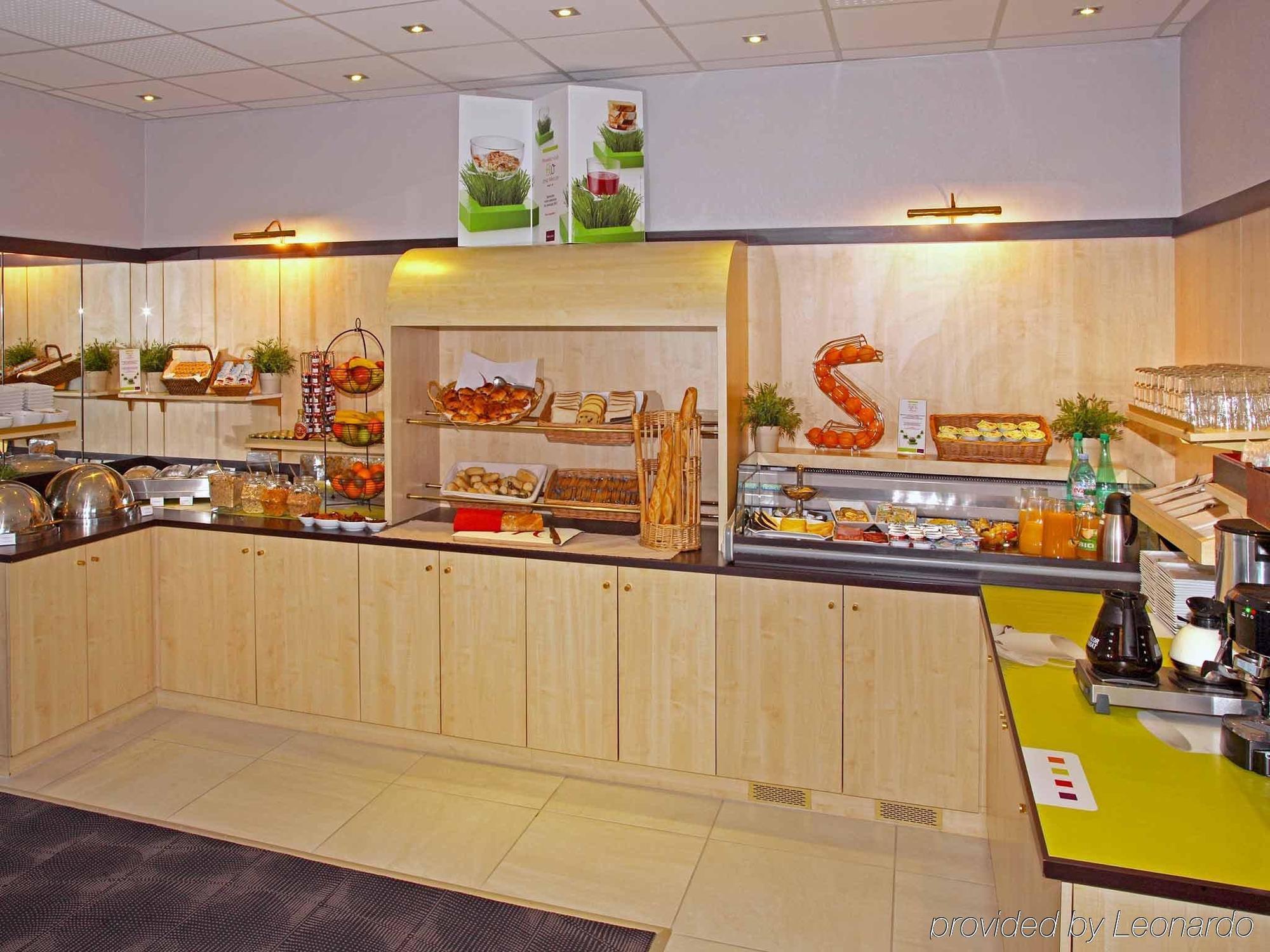 Mercure Tours Centre Gare Et Congres Ресторант снимка